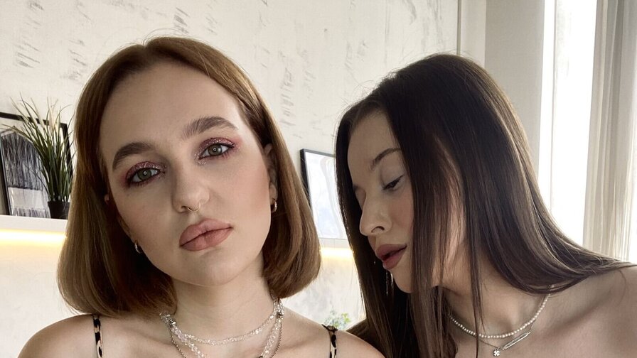 CrystallAndCloe